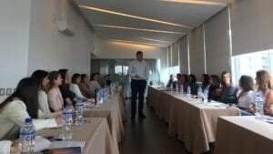 Foto tomada durante el curso "Como educar a los niños de hoy"