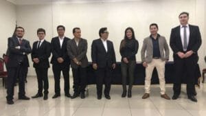Foto de los expositores de la conferencia UFORUM 2019, realizada en Lima, Perú